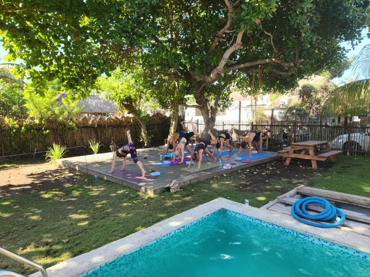 Green Belly Surf Hostel El Paredón Buena Vista Exteriör bild